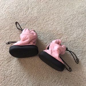 Stonz boots size 5